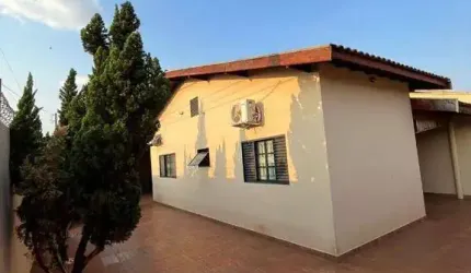 IMÓVEL À VENDA