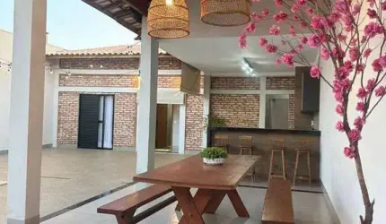 IMÓVEL À VENDA