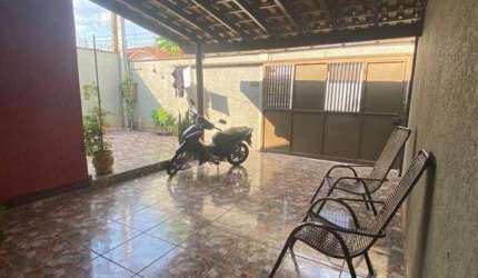 IMÓVEL À VENDA