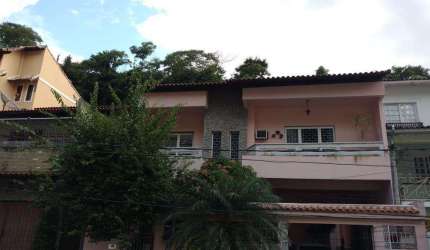 Casa com 4 quartos  à venda, 248 m² por R$ 860.000 - Vila Valqueire - Rio de Janeiro/RJ