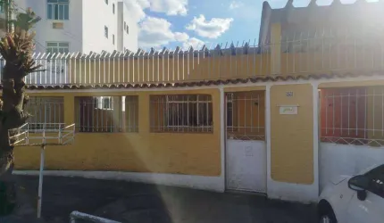 Casa com 4 quartos  à venda, 289 m² por R$ 780.000 - Vila Valqueire - Rio de Janeiro/RJ