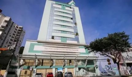 Sala comercial para alugar na Avenida Mauro Ramos, 224, Centro, Florianópolis por R$ 3.500