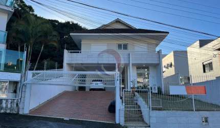Casa com 4 quartos para alugar na Rua Acelon Eduardo da Silva, 76, Córrego Grande, Florianópolis por R$ 10.500