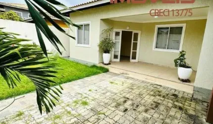 Casa com 3 quartos à venda no Buraquinho, Lauro de Freitas  por R$ 870.000
