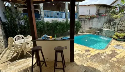 Casa em condomínio fechado com 4 quartos à venda no Vilas do Atlantico, Lauro de Freitas  por R$ 900.000