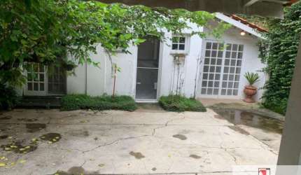 Vendo/Alugo Casa Jardim Paulistano 3 dormitórios e 220 m ²