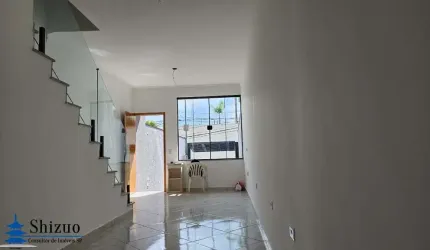 Casa nova com 3 dormitórios a venda no Bosque da Saúde.