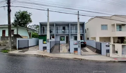 Sobrado de 2 dormitórios em Potecas - São José/SC