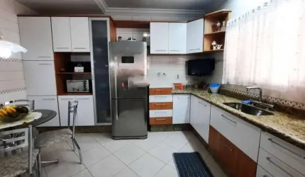 Sobrado para Venda em São Paulo, Itaquera, 3 dormitórios, 1 suíte, 2 banheiros, 2 vagas