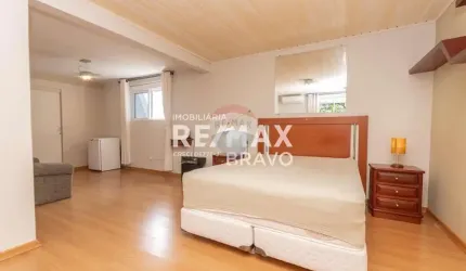Sobrado com 240 m2 - 4 quartos (2 suítes) - 4 banheiros -3 vagas - Uberaba, Curitiba/PR