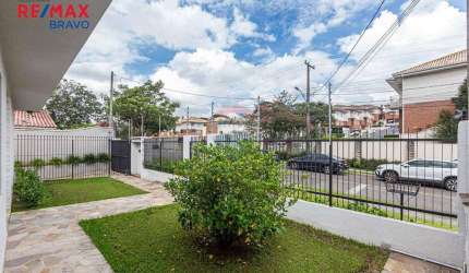 Casa térrea Comercial com excelente terreno no Guabirotuba em Curitiba