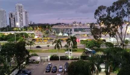 Lindo apartamento no Condomínio Barra Family