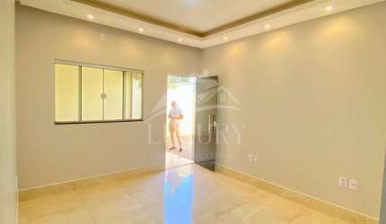 Casa de 3 quartos sendo 1 suíte - centro - Senador Canedo, a 300m da Adrenaline