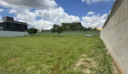 Lote no Plateau D'or Privilege, de esquina