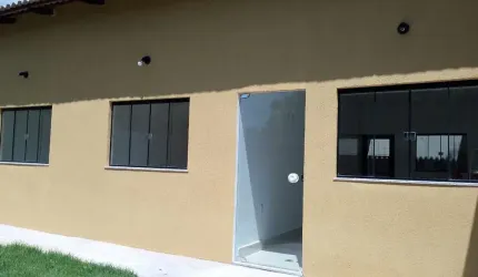 Casa de 3 Quartos com Suíte - Residencial Portugal - Senador Canedo