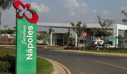 Lote Exclusivo no Jardins Nápoles – 365m² com Vista para a Mata