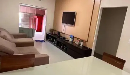 Casa 3 Quartos com Suíte, Piscina Aquecida e Móveis Planejados – Semi Mobiliada