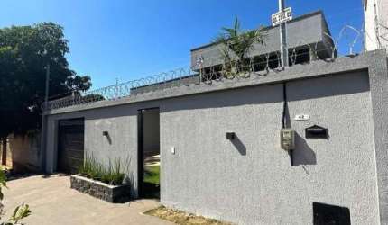 Casa Alto Padrão com 3 Suítes, Piscina e Acabamento de Luxo no Bairro Alvorada