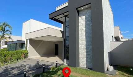 Casa Térrea de Luxo com 4 Suítes e Piscina no Sol Nascente