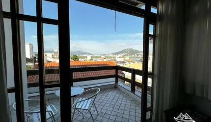 Casa com 4 quartos à venda na Rua Doutor Celso Nicodemus Lopes, 21, João Paulo, Florianópolis por R$ 3.000.000