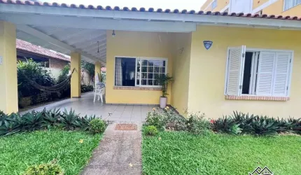 Casa com 4 quartos à venda na Rua Antônio Heil, 369, Canasvieiras, Florianópolis por R$ 1.800.000