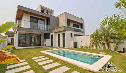 Casa com 3 quartos à venda na Avenida Afonso Delambert Neto, 100, Lagoa da Conceição, Florianópolis por R$ 2.700.000