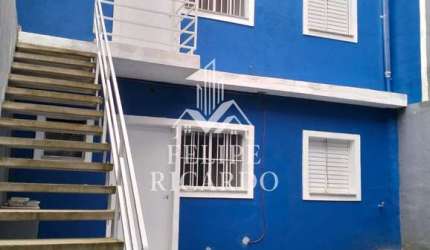Kitnet de 1 quarto, no bairro Piraporinha, em Diadema