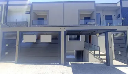 Sobrado de Alto Padrão à Venda