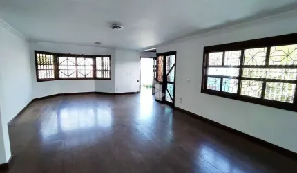 Casa 4 quartos  - 3 suítes, 7 vagas no bairro Jardim Planalto