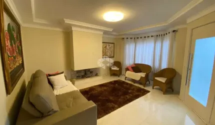 Casa com 3 dormitórios sendo 1 suíte no bairro Guarujá