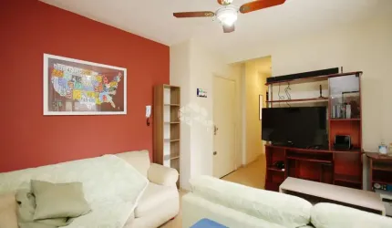 Apartamento com dois quartos na Cidade Baixa