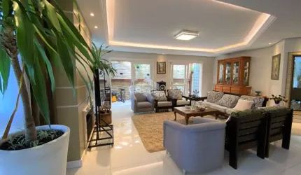 CASA 100% MOBILIADA COM 350M², 4 SUÍTES, 4 VAGAS
