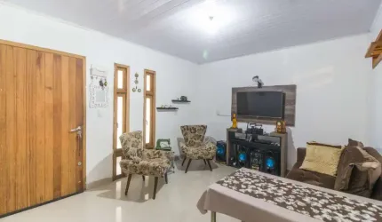 CASA NA AVENIDA ECOVILLE COM 3 DORMITÓRIOS, E PÁTIO AMPLO