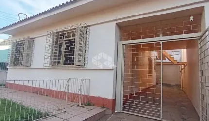 Casa 03 dormitórios, bairro Boa Vista