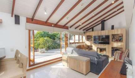 Cobertura triplex de 4 dormitórios 1 suíte 239m² 4 vagas no bairro Bela Vista