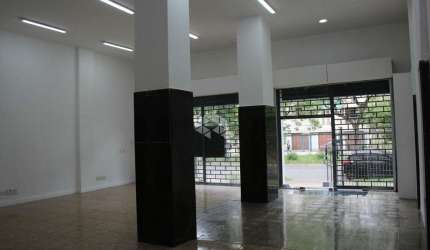 Loja na AV.Panamericana de 98m²