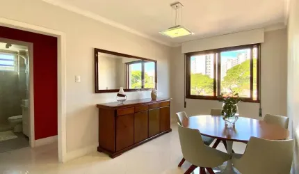 APARTAMENTO REFORMADO COM 2 DORMITÓRIOS, 2 BANHEIROS E VAGA COBERTA EM PORTO ALEGRE