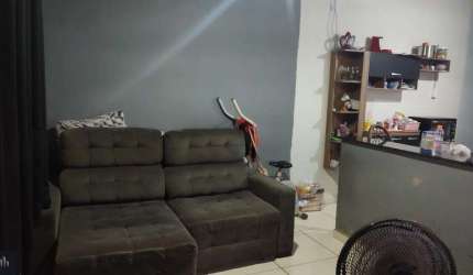 CASA COM DOIS QUARTOS - À VENDA - NO JARDIM DO TREVO EM BIRIGUI