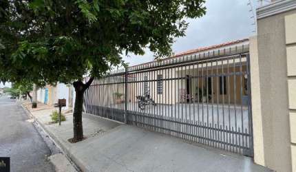 Casa de três quartos com suíte para venda no Bairro Jardim Costa Rica em Birigui