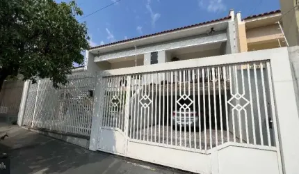 Casa de três quartos com suíte para venda no Centro em Birigui