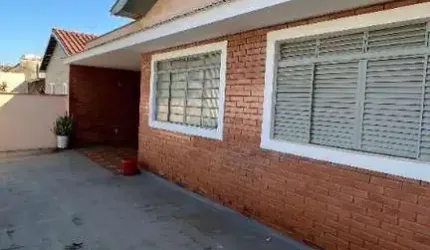 Imperdível oportunidade: Casa à venda em Birigüi-SP, Vila Guanabara. 3 quartos, 2 salas, 2 banheiros, 5 vagas de garagem, 160m².