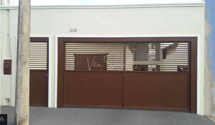 Imperdível: Casa à venda em Birigüi-SP, bairro Silvares, 4 quartos, 1 suíte, 3 salas, 3 banheiros, 4 vagas, 246,16 m².