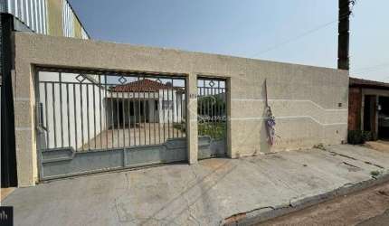 Casa com dois quartos à venda no bairro Monte Líbano em Birigui