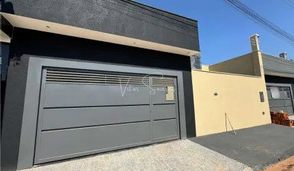 Casa á venda em birigui no bairro Eurico Caetano com; Sala de tv com pé direito alto, 2 quartos sendo um deles suíte, Churrasqueira e Porcelanato