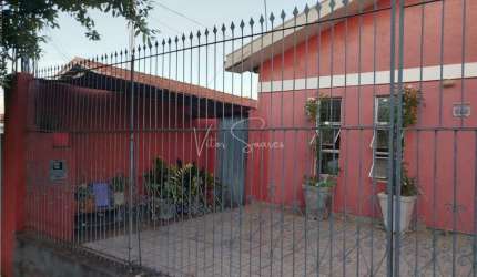 Casa á venda na Vila Xavier em Birigui; Casa com 3 quartos, Sala de tv e Sala de jantar, Banheiro social e garagem coberta e descoberta