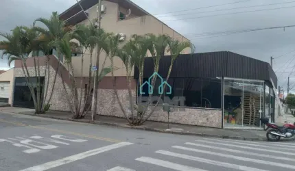 Sobrado com 4 dormitórios à venda, 480 m² por R$ 1.150.000,00 - Parque Senhor do Bonfim - Taubaté/SP