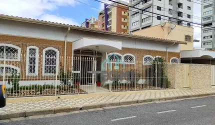 Casa com 4 dormitórios à venda, 207 m² por R$ 1.350.000,00 - Centro - Taubaté/SP