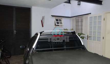 Sobrado com 3 dormitórios à venda, 195 m² por R$ 640.000,00 - Jardim das Bandeiras - Taubaté/SP