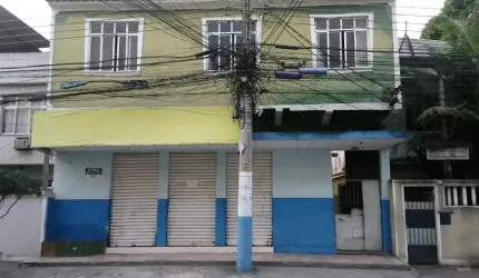 Área de 1000m² (1 Loja + 1 Apartamento + 3 Kitnetes)
