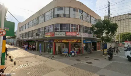 Casa comercial com 8 salas para alugar no Centro
